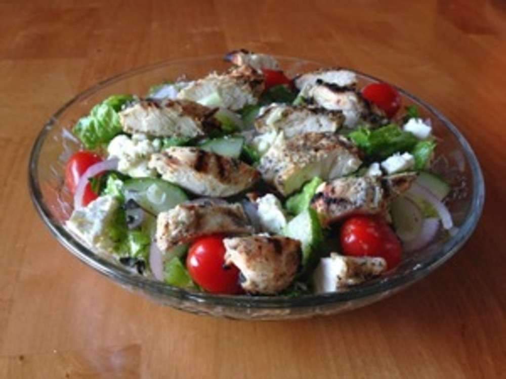 Greek Salad with Grilled Chicken & Lemony Dressing