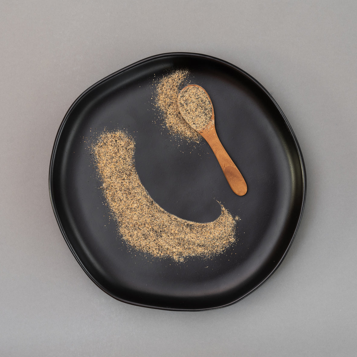 DEV Black Garlic Ramen Pepper